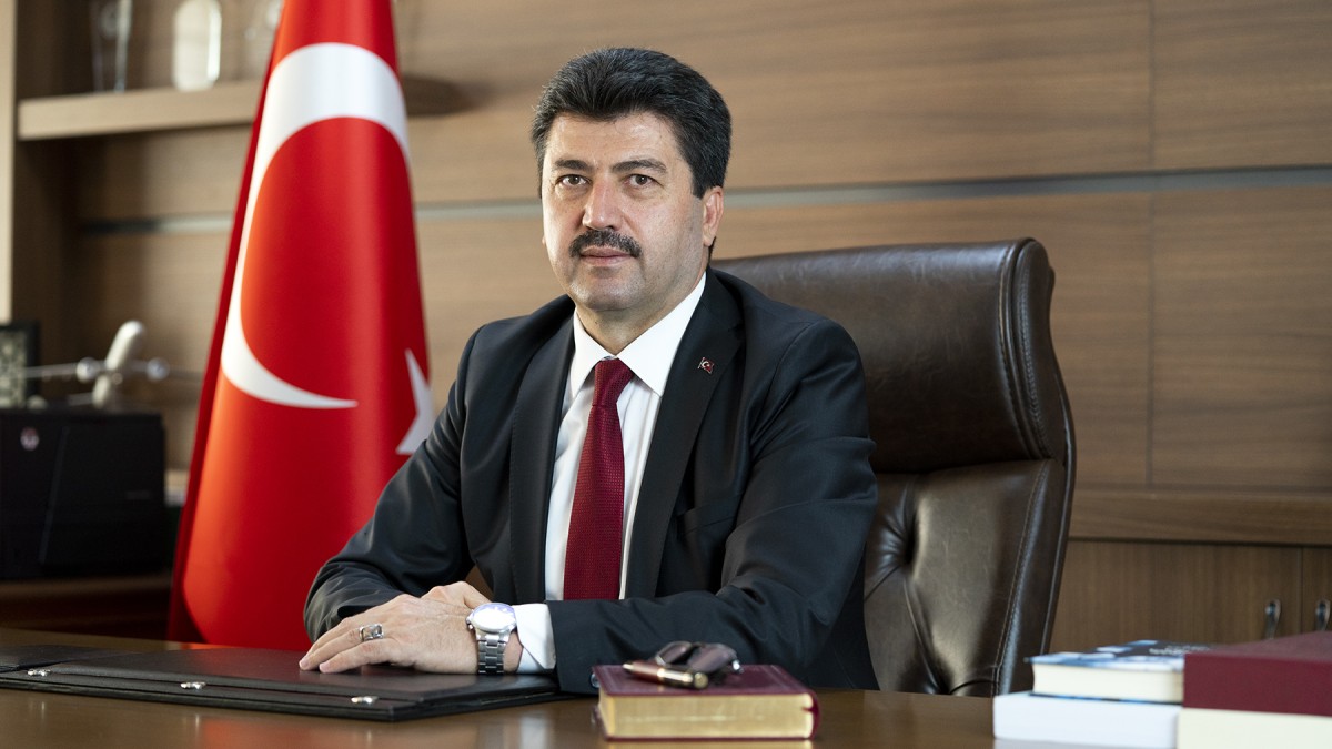 Rektör Mehmet Sarıbıyık’tan Ramazan Bayramı mesajı