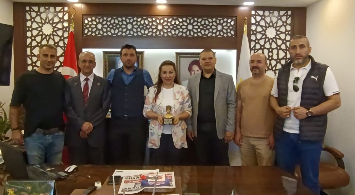 AKSAÇLILAR’DAN İYİ PARTİ ZİYARETİ...