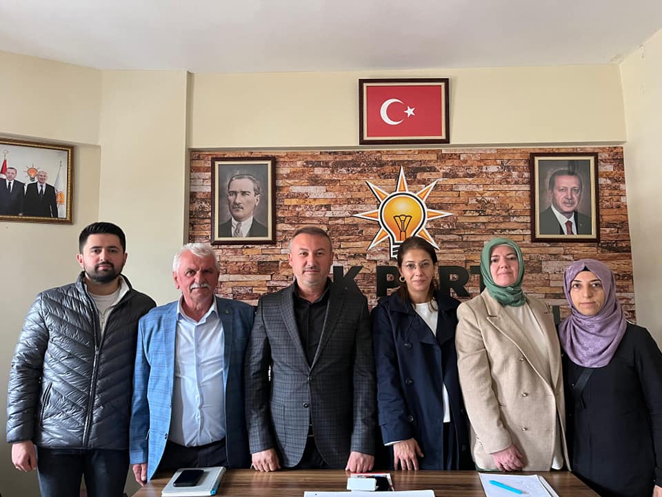 AK Parti Taraklı İlçe Teşkilatı, Daraltılmış İlçe Danışma Meclisi toplantısını ilçe binasında gerçekleştirdi