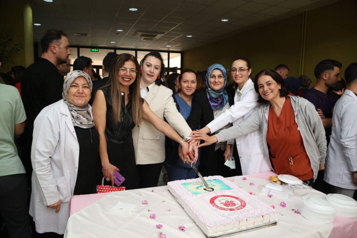 12-18 Mayıs Hemşireler Haftası; Süleyman Demirel Üniversitesi Hemşireler Gününü Kutlandı 