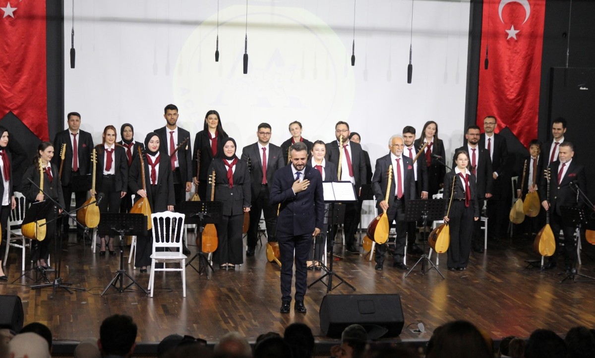 7'den 70'e Acemi Aşıklar Müzik Topluluğu Bağlama Konseri gerçekleşti