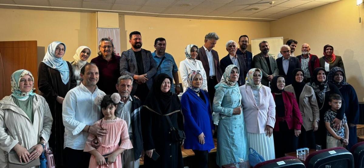 ADALI KADIN YAZARLAR TÖRELİ AKADEMİSYENLERİ EDEBİYAT SEVERLERLE BULUŞTURDU 