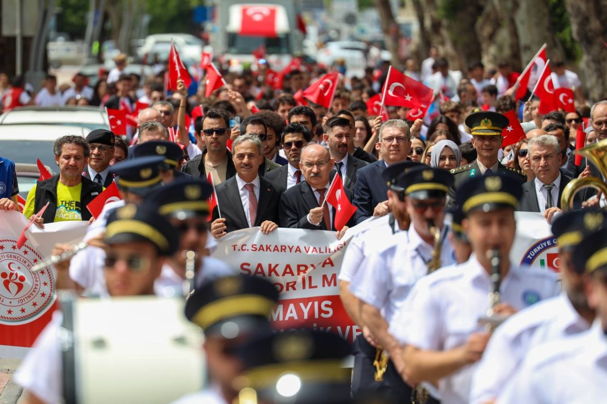 Sakarya’da 19 Mayıs’ta coşkulu kutlamalarında Başkan Yusuf Alemdar “Gençlerimizin her zaman destekçisi olacağız”