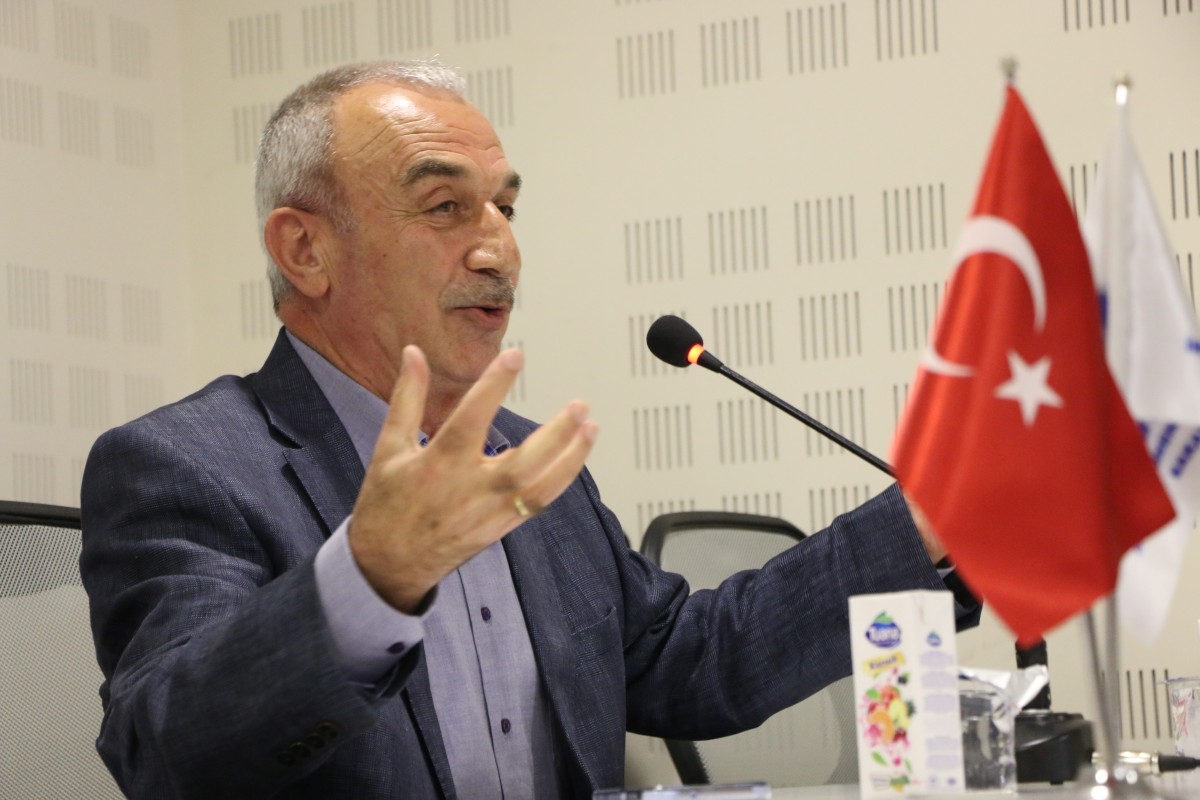 Vatan Ve Hürriyet Derneği Başkanı Yaşar Dursun'un 19 Mayıs 2024 Tarihinde Prof. Dr. Adnan Sofuoğlu'nun 'Osmanlı Devletinin Çöküşü ve Tam Bağımsızlığa İlk Adım' Konulu Konferansı Düzenledi 