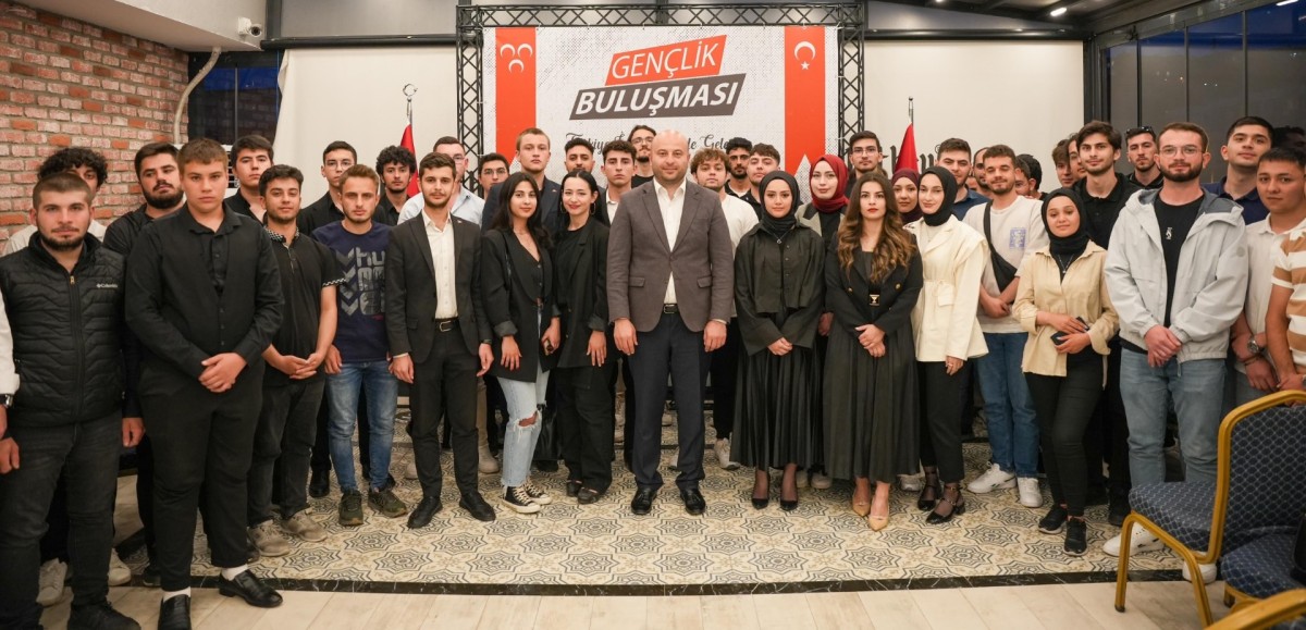MHP İL BAŞKANI GENÇLERLE BULUŞTU