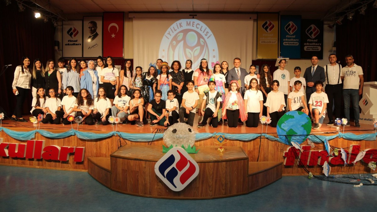 Diyarbakır Final Okulları “Plastik Atığa Karşı” adlı program düzenledi. 