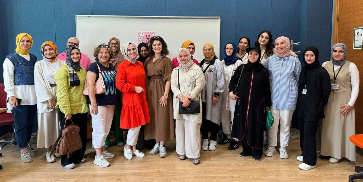 Ayşe Aksoy söyleşide ‘akran zorbalığına’ dikkat çekti: “Kimse sorunlu değil, herkes sorumludur”
