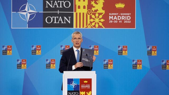 Stoltenberg: Tarihi bir karar aldık; Türkiye'ye teşekkür ediyorum dedi. 