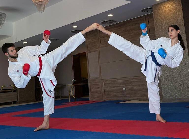 Karateciler başarıya doymuyor