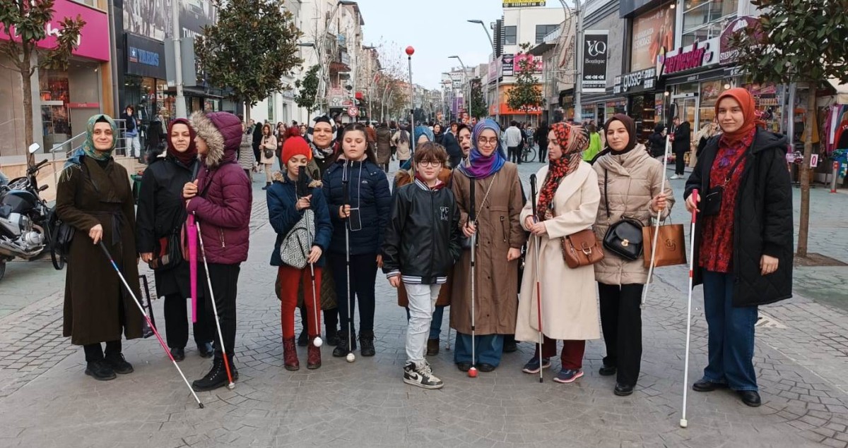 Duyun Sesimizi; Sakarya'da  Beyaz Baston Görme Engellilerden   Farkındalık Haftası