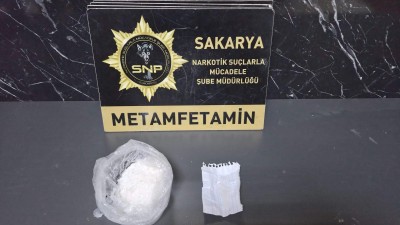 SAKARYA'DA ZEHİR TACİRLERİNE DARBE: 4 OPERASYON, 4 TUTUKLAMA!