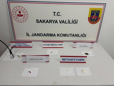 SAKARYA'DA DEV OPERASYON: 18 YIL HAPİS CEZASI BULUNAN FİRARİ ZANLI YAKALANDI!