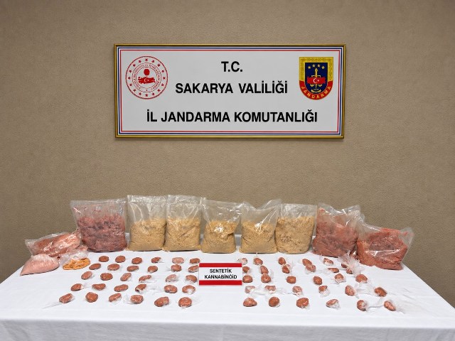 Jandarmadan Sakarya’da Büyük Operasyon: Tonlarca Bonzai Ele Geçirildi, 2 Tutuklama!